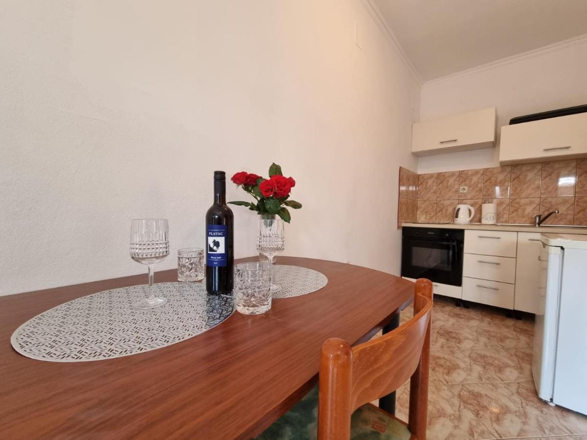 Apartmani Nika 比比涅 外观 照片